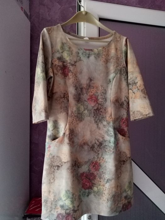 Продавам рокли за слаби дами