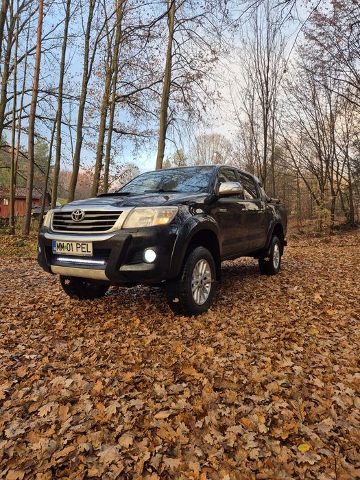 Toyota hilux 30d