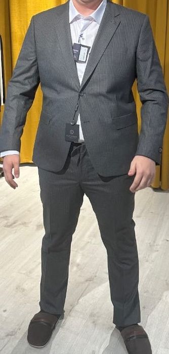 Костюм мужской продам
