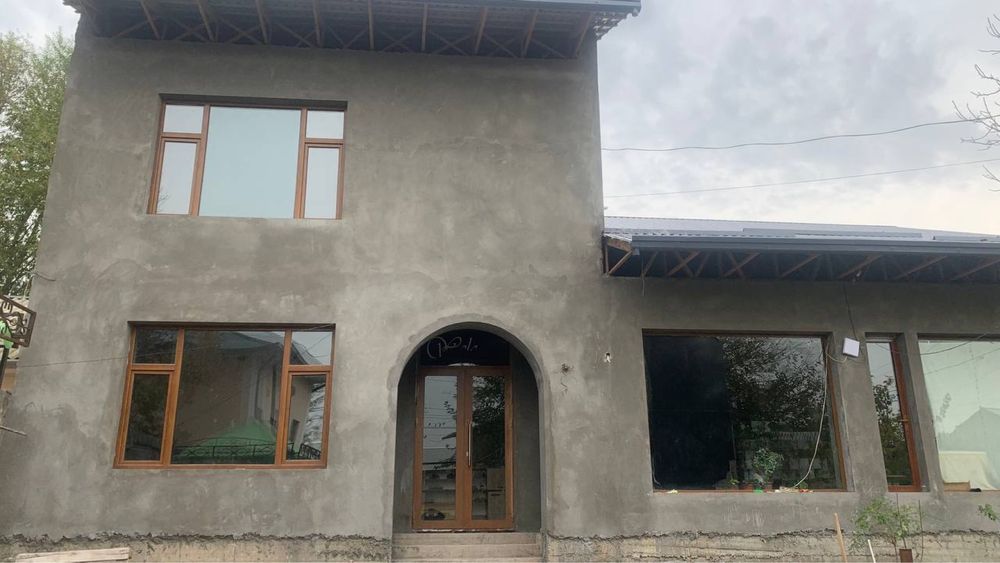 Срочно продается дом в Мирзо Улугбекском районе за военным госпиталем.