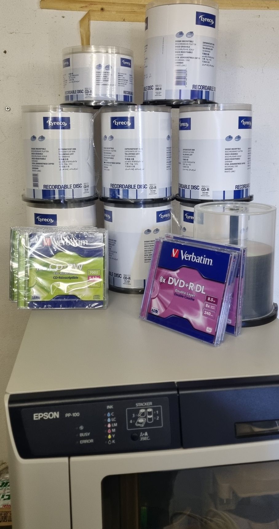 Epson Discproducer PP-100, система за дублиране и печат на дискове.