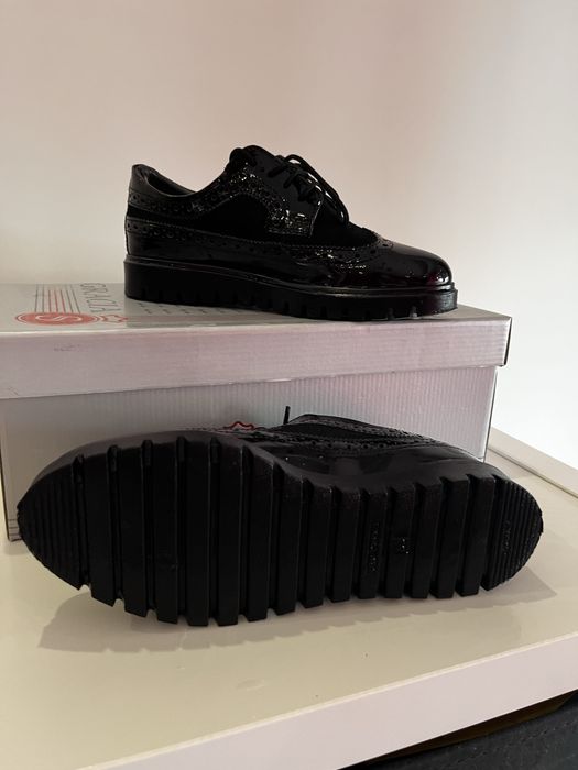 Дамски черни обувки