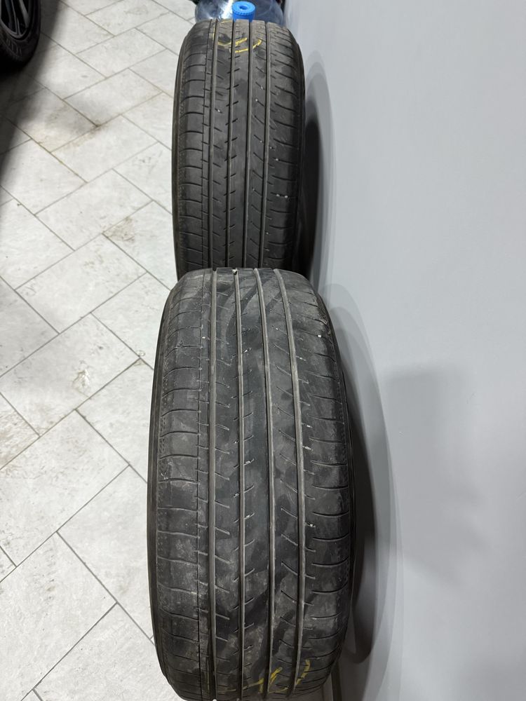 Продам резину yokohama 215.55.r17
