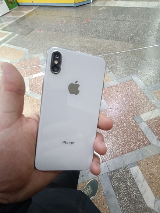 iPhone x 64gb в хорошем состоянии