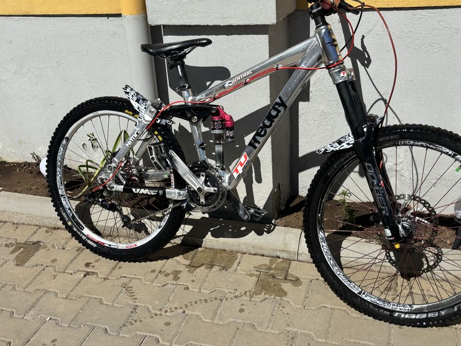 Vand Bicileta downhill/freeride UMF Freddy One