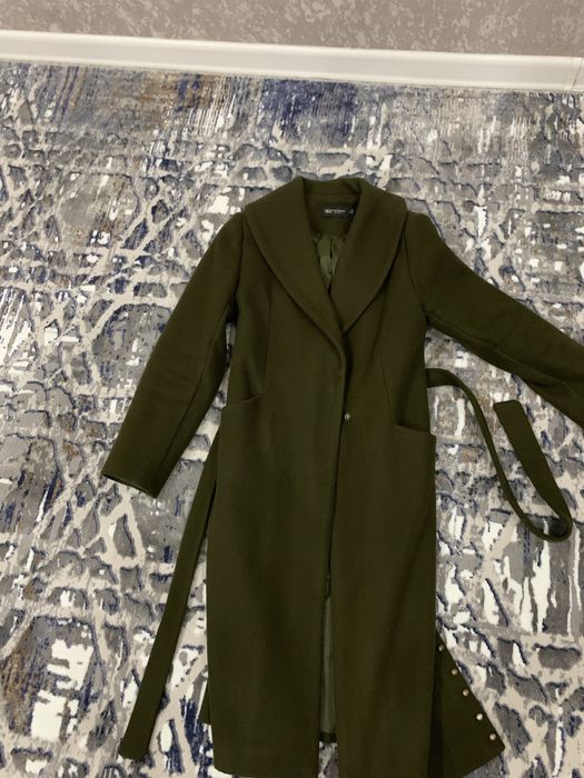 Пальто состояние яхши.