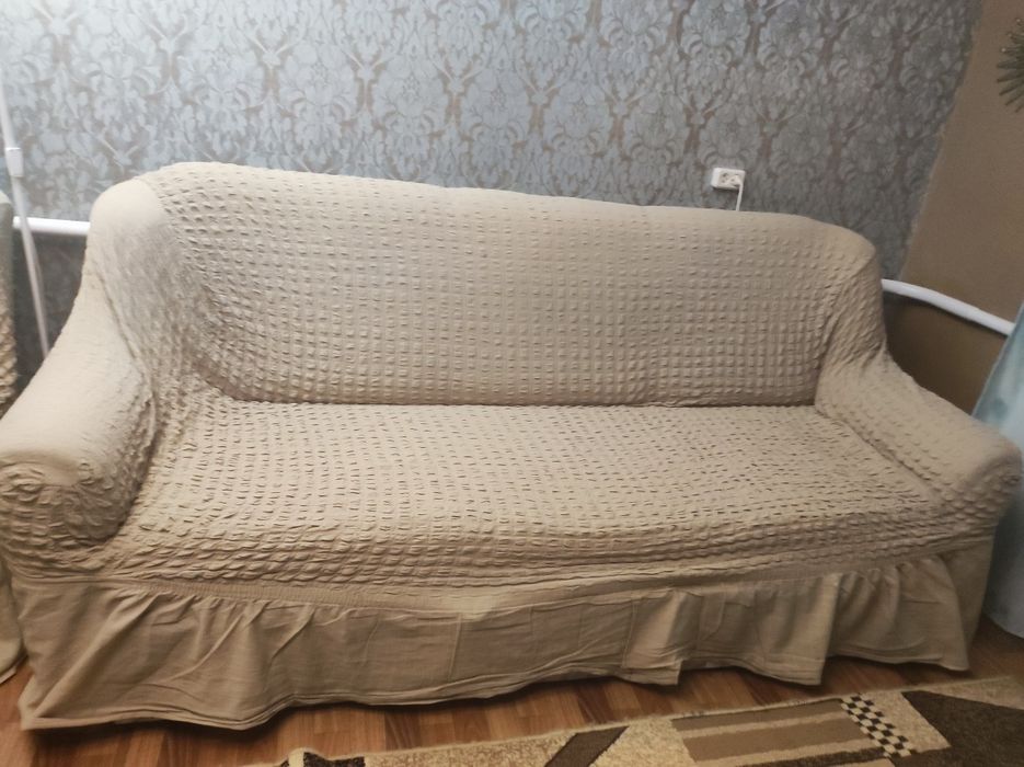 Продам диван и кресло. Очень прочные б/у.