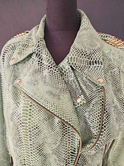 Geacă piele întoarsă