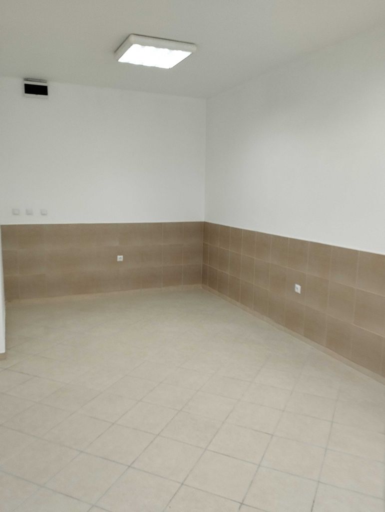 Дава се под наем Склад в Варна, Кайсиева градина - 150 кв.м за 1274.49 € - Снимка #10
