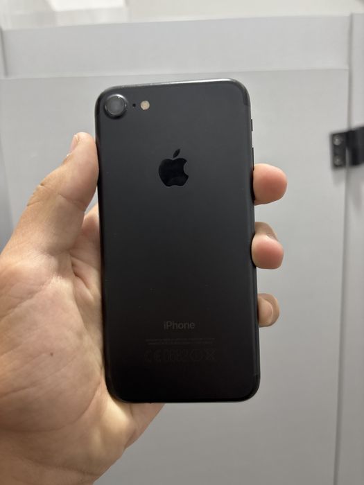 iPhone 7 в идеальном состоянии, разблокировка