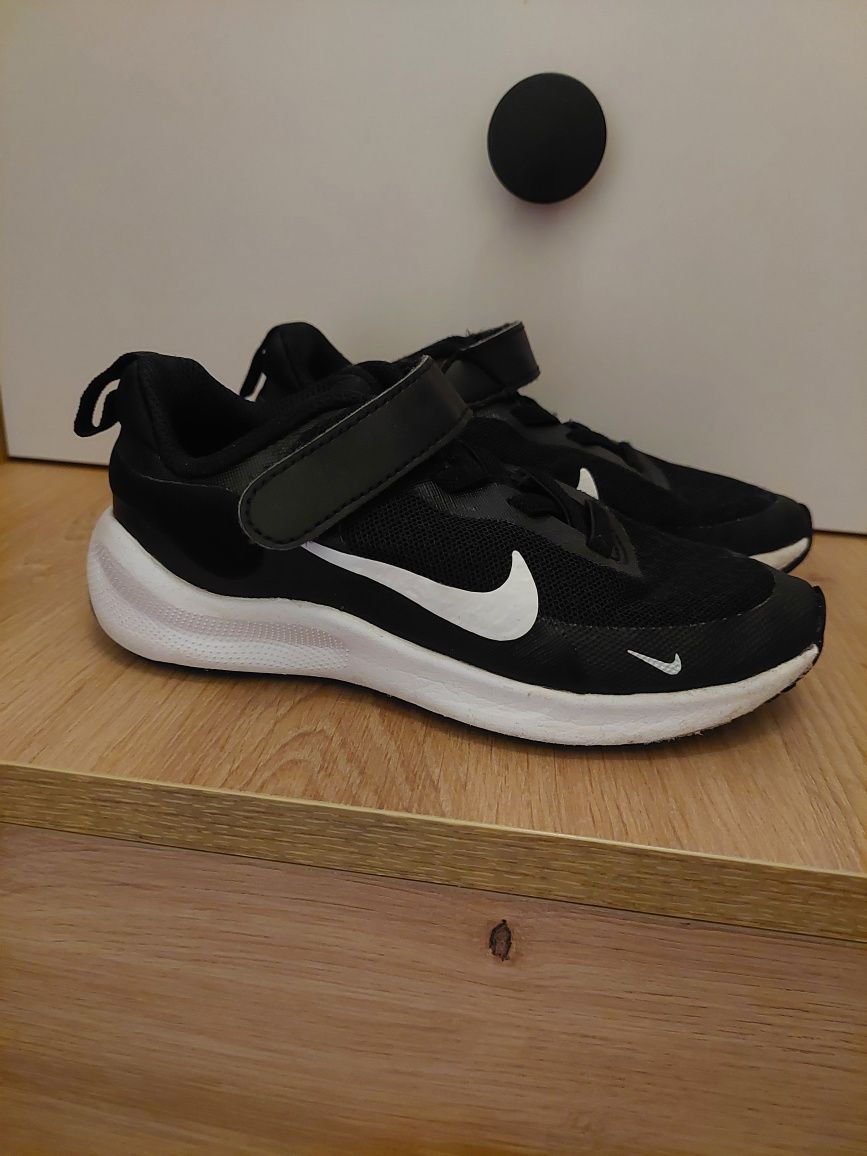 Детски маратонки Nike revolution 7