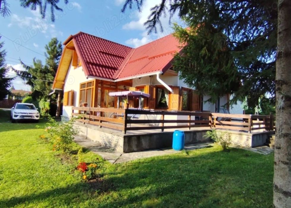 Breaza, casa stil tirolez, zona insorita