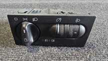 Bloc lumini original Volkswagen Golf 3 / Transporter T4

Model cu proi