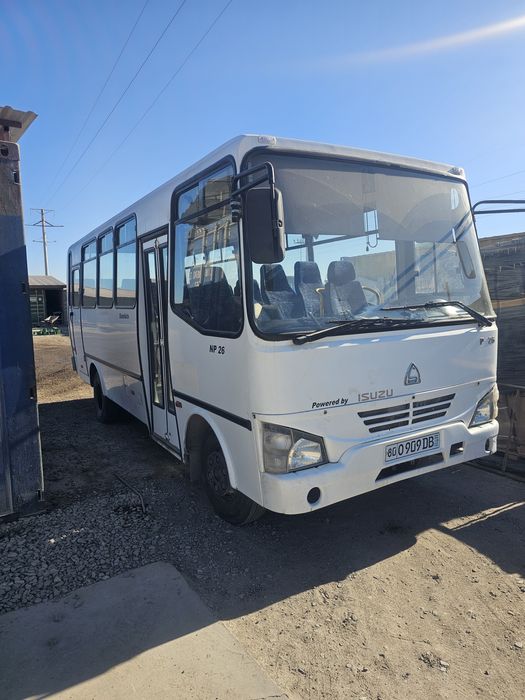 Исузу автобус 2013 йил.