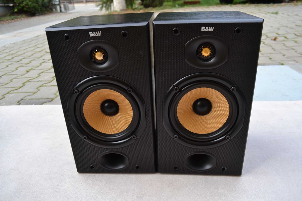 Boxe B&W model DM 601