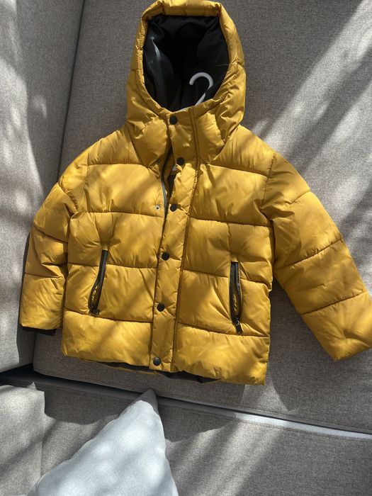 Vand geaca ,vesta 3- 4 ani toate 55 ron