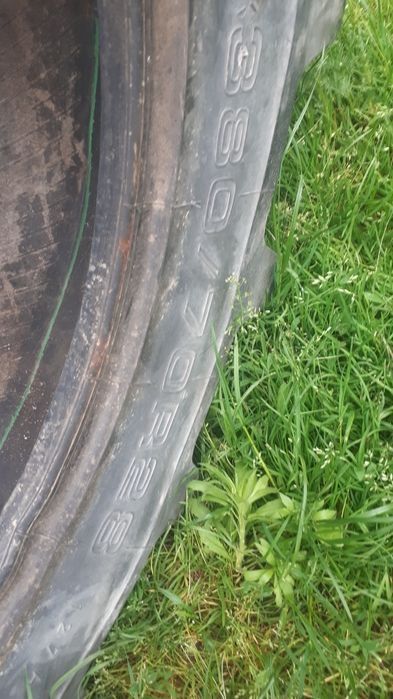 Anvelopa  tractor 380/70R28 uzura 40 %