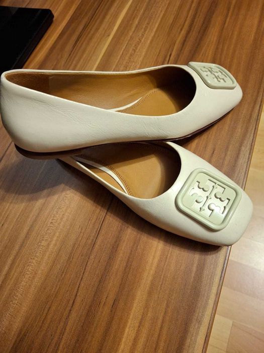 Balerini Tory Burch piele alb-crem (ivory), vârf pătrat, Mărimea 36