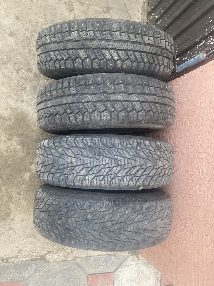 Продам шины с диском R15