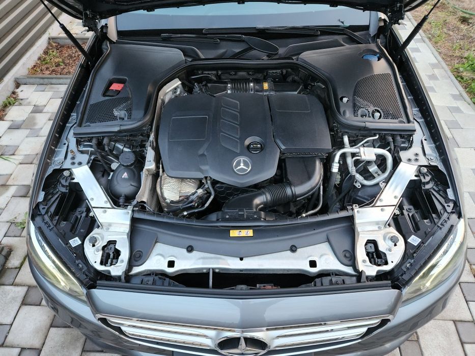 Mercedes E 220 d 2018 | 89.000 km | Piele, Navigație, Parktronic