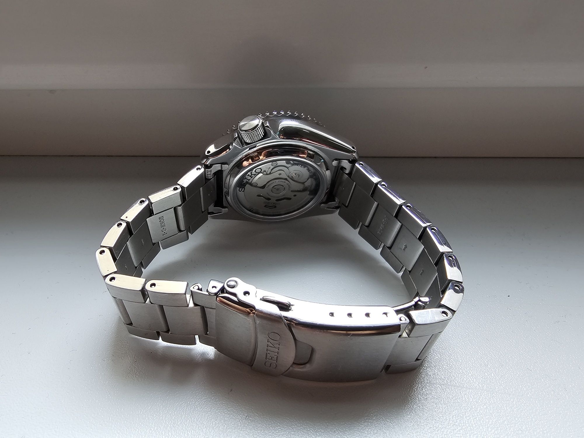 SEIKO 5 почти нов, модел SRPD51K1, оставащи 28 м гаранция