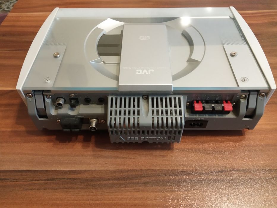 Част от система JVC FS-SD7R