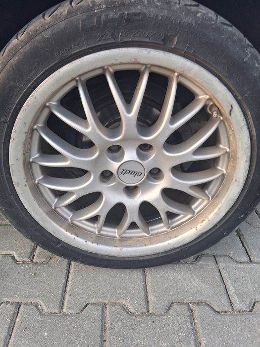 Vând 4 jante pe 17  cu cauciucuri de vara aproape noi.