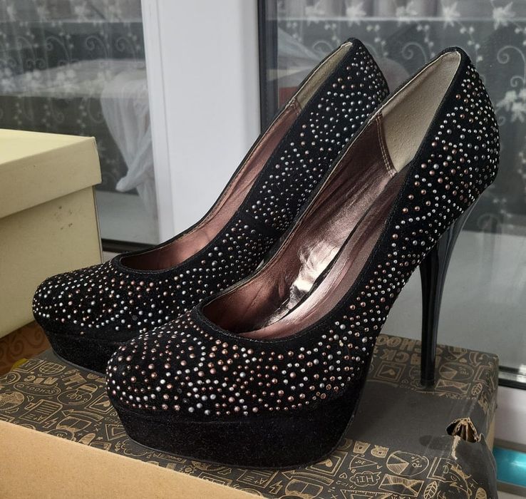 Продам туфли женские