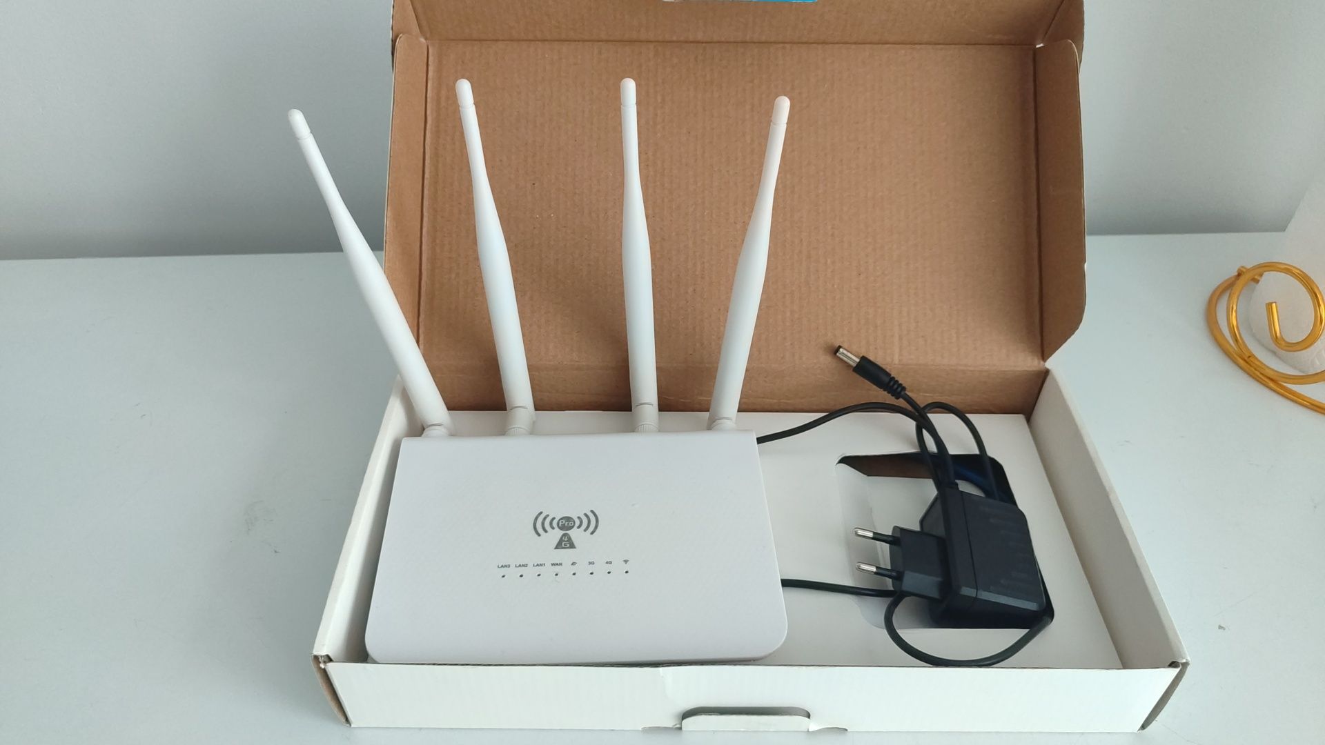 Роутер  новый 4G Wireless Router