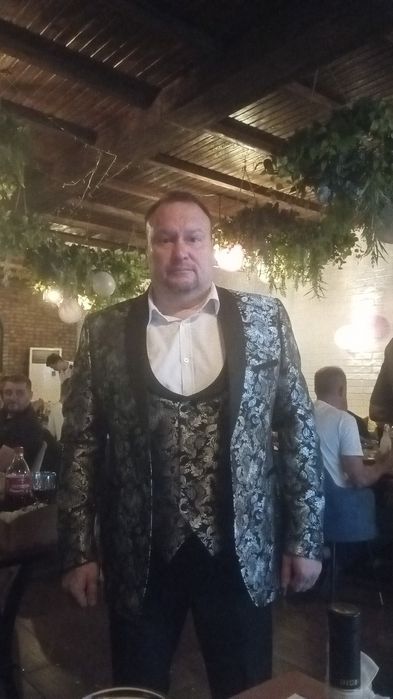 Опытный Ведущий / Тамада. от 2 до 6 часов.