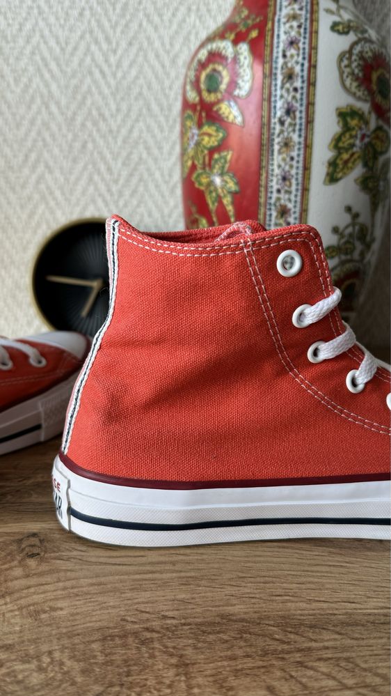 Дамски кецове Converse номер 37