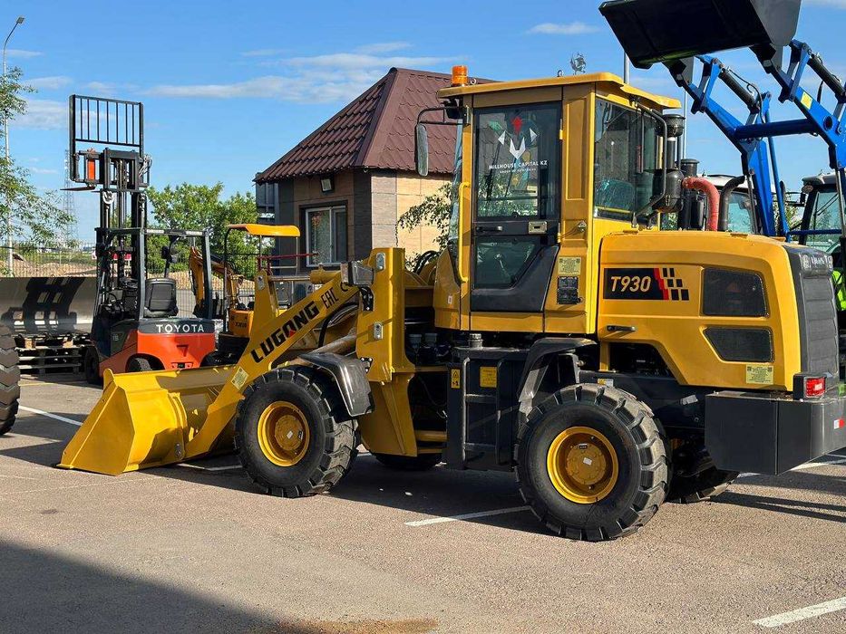 Фронтальный погрузчик LUGONG T930 (КУБОВЫЙ)