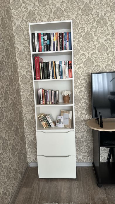 Продам книжный шкаф/стеллаж