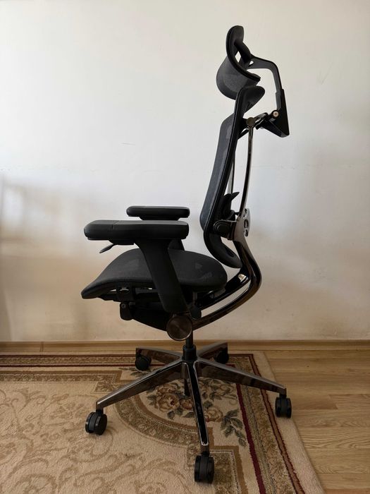 Ергономичен работен стол SecretLab NeueChair Obsidian
