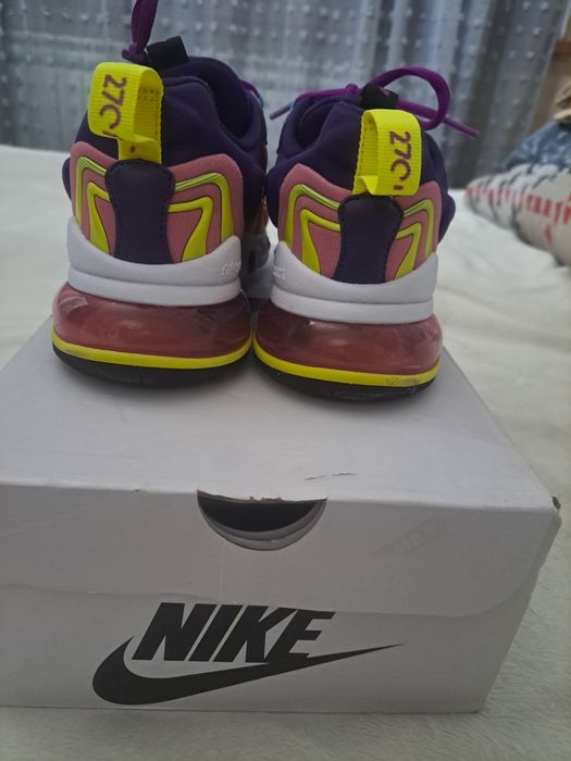 Nike W Air Max 270