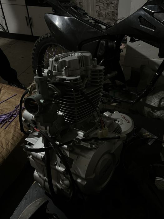 Продам двигатель 200сс