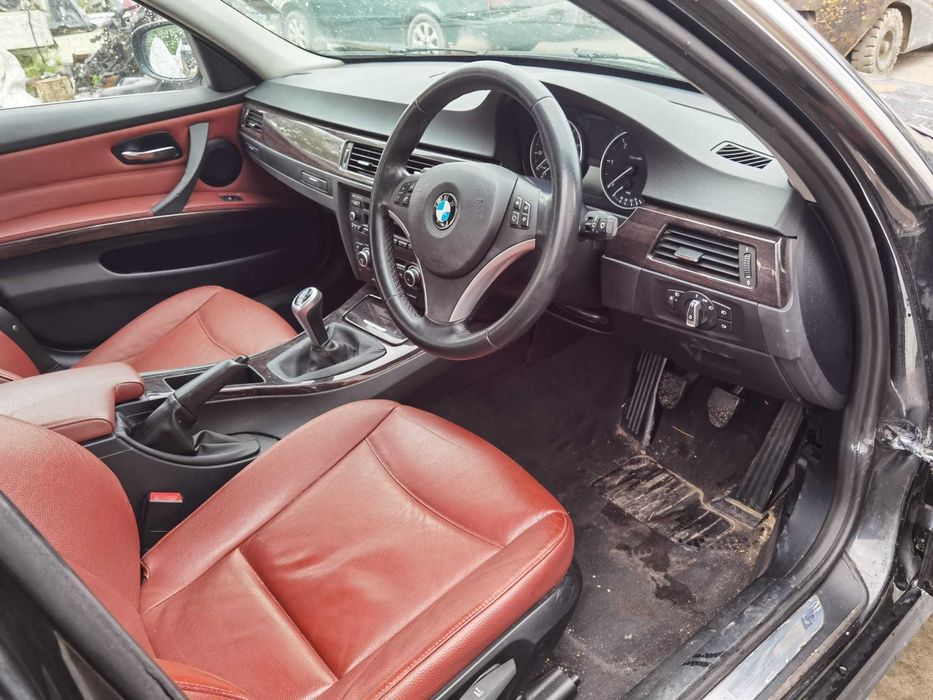 Dezmembrez bmw seria 3 e90 facelift 2.0 d/interior e90/bara fata e90/