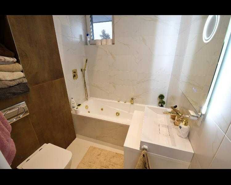 Дава се под наем Тристаен апартамент в София, Оборище - 78 кв.м за 408 € - Снимка #2