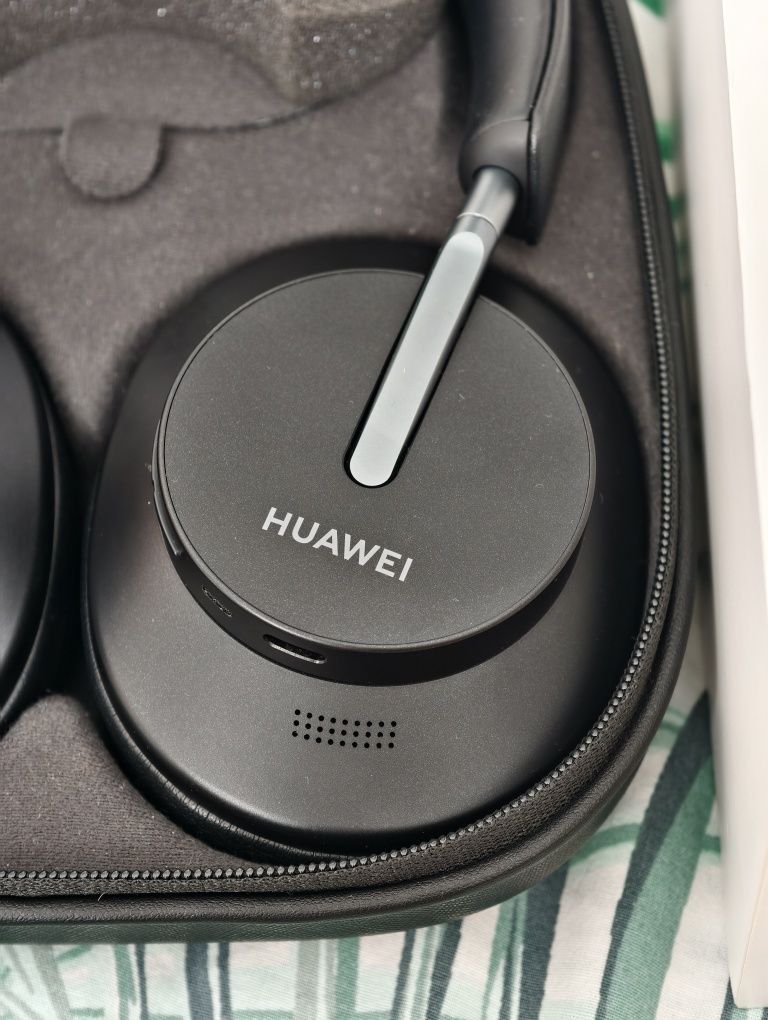 Căști Wireless Huawei Freebuds Studio impecabile