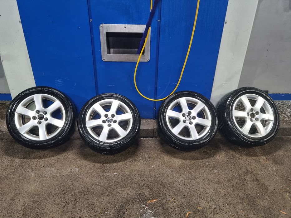 Гуми и джанти оригинални VW 15"