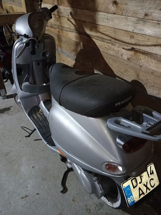Vespa 125 schimb cu auto/moto/ electrice