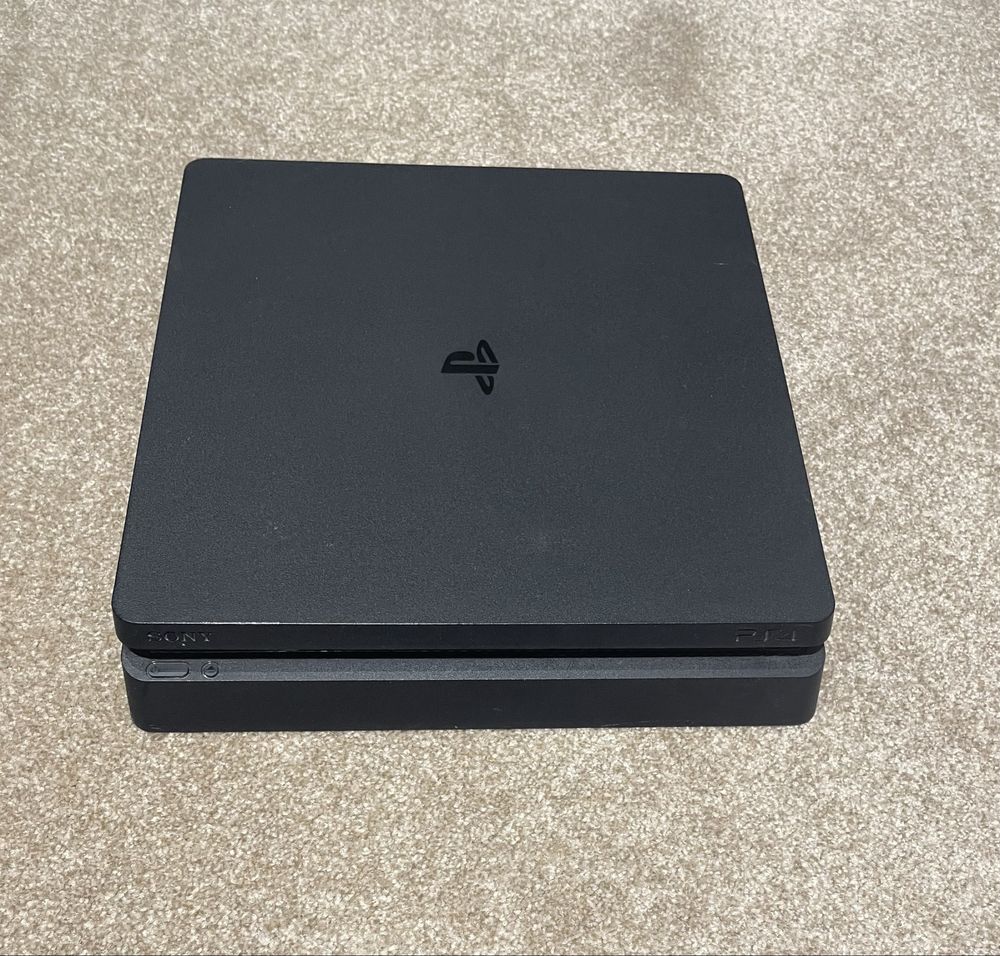 Playstation 4 + Astro A40