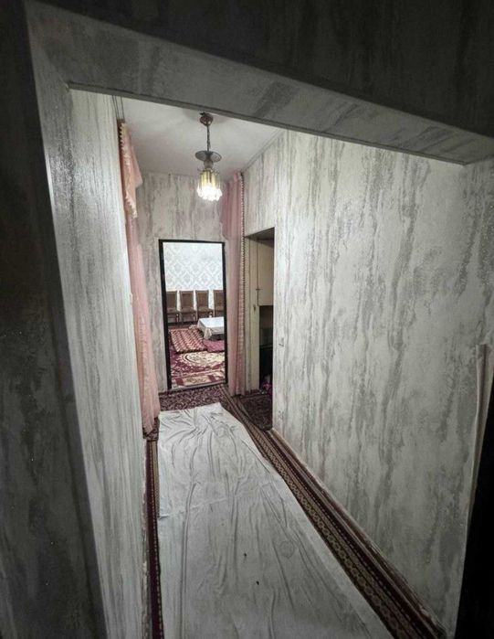 Продажа 3 хона 2 етаж 4 етажл 
Кора камиш 2/4
70 кв
Балкон 1*7