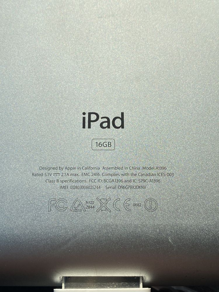 iPad 16GB. - За части