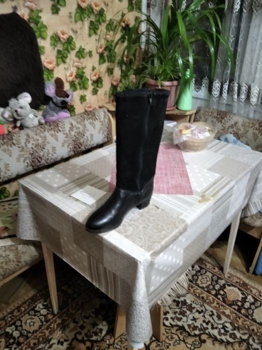 Продам новые сапоги верх замша низ кожа
