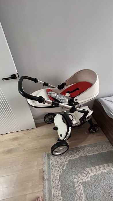 Продам коляску срочно