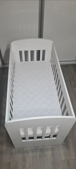 Vând pătuț + saltea copii
