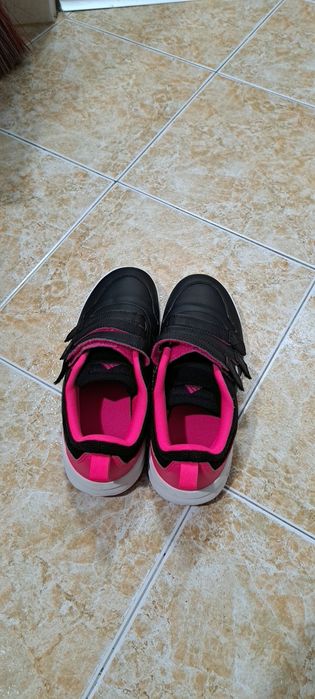 Оригинални маратонки Adidas