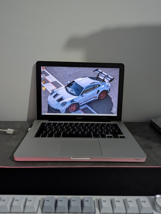 Macbook.           .