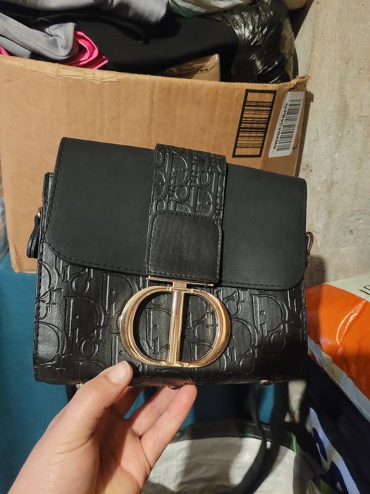 Дамски    чанти..